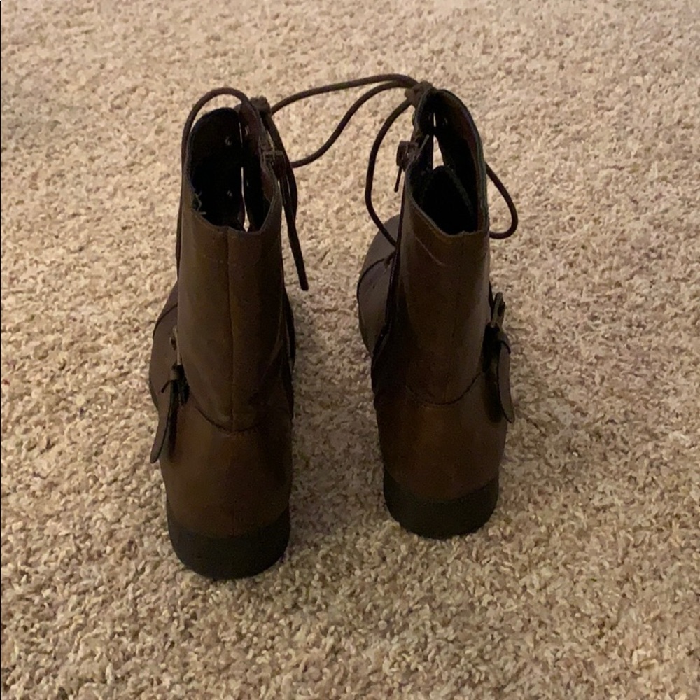 Combat boot. Excellent condition, worn once. - Picture 2 of 3